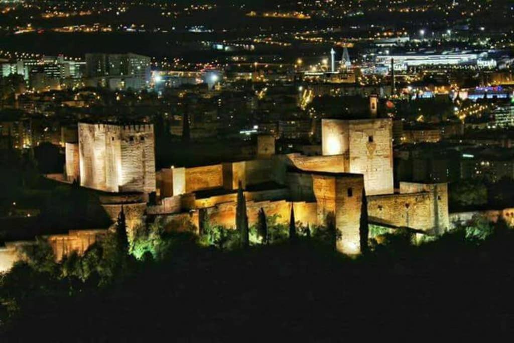 Apart Blanco Para Esqui Y Alhambra. Garaje Privado Granada Exterior foto